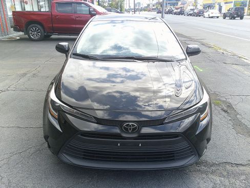 Used 2024 Toyota Corolla LE FWD image 9