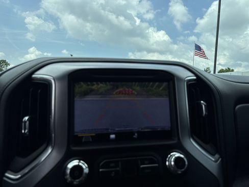 Used 2019 GMC Sierra 1500 SLT w/ SLT Premium Plus Package AWD/4WD image 26