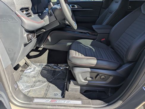 New 2026 Ford Explorer ST-Line w/ ST-Line Street Pack image 11