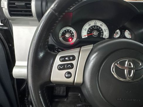 Used 2014 Toyota FJ Cruiser 4WD w/ Upgrade Package image 14