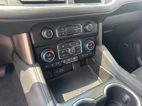 Used 2021 Chevrolet Tahoe Premier RWD image 16