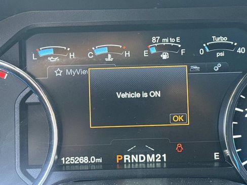 Used 2017 Ford F350 Lariat w/ Lariat Ultimate Package AWD/4WD image 28