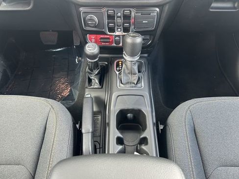 New 2025 Jeep Gladiator Willys image 15