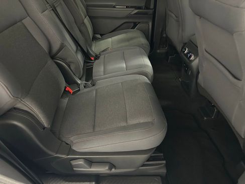 Used 2025 Ford Explorer Active AWD/4WD image 49