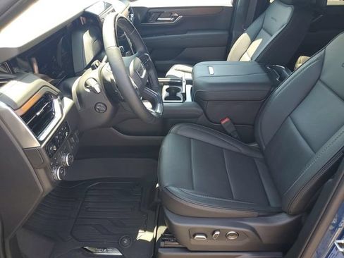 Used 2026 GMC Yukon Denali w/ Denali Reserve Package AWD/4WD image 5