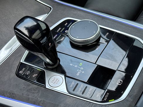 Used 2022 BMW X5 xDrive40i w/ Premium Package image 22