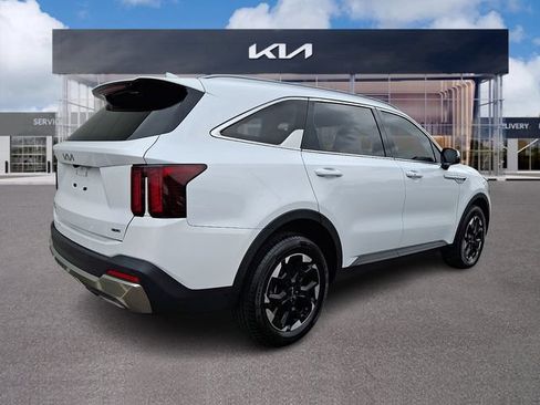 Used 2024 Kia Sorento S w/ Panoramic Sunroof Package AWD/4WD image 6