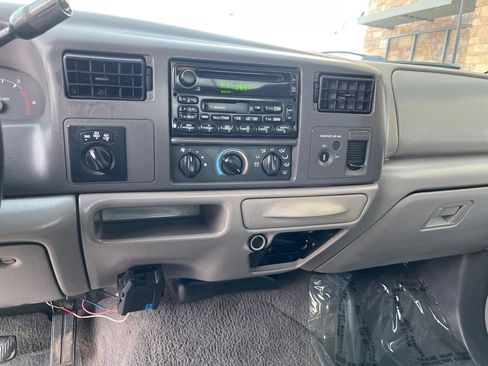 Used 1999 Ford F350 XLT image 12