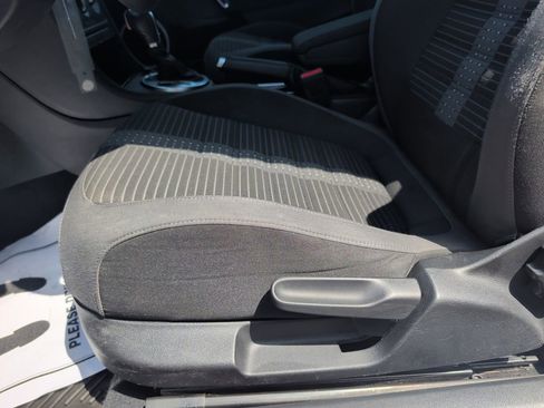 Used 2014 Volkswagen Beetle R-Line FWD image 9