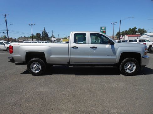 Used 2017 Chevrolet Silverado 2500 W/T AWD/4WD image 2