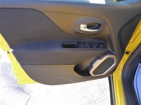 Used 2016 Jeep Renegade Sport w/ Power & Air Group FWD image 9