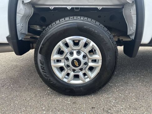 Used 2025 Chevrolet Silverado 2500 LT w/ Convenience Package AWD/4WD image 17
