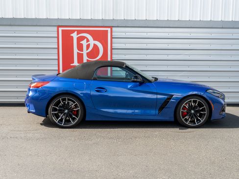 Used 2025 BMW Z4 M40i w/ Edition RWD image 40