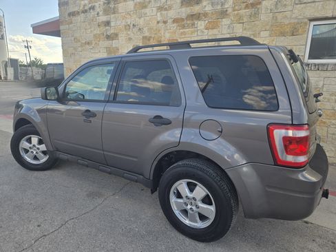 Used 2012 Ford Escape XLT image 3
