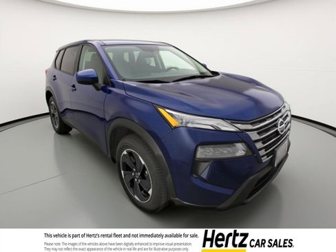 Used 2025 Nissan Rogue SV image 1