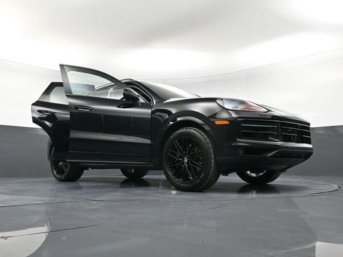 New 2026 Porsche Cayenne AWD/4WD image 38