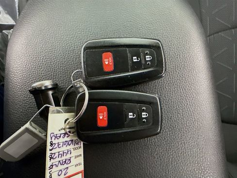 Used 2020 Toyota RAV4 XLE w/ All Weather Liner Package AWD/4WD image 21