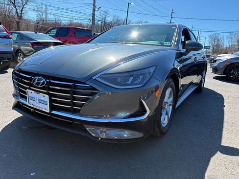 Used 2023 Hyundai Sonata SE image 3