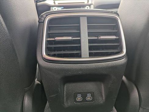 Used 2025 Genesis G70 2.5T AWD/4WD image 16