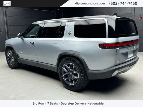 Used 2023 Rivian R1S Adventure image 4