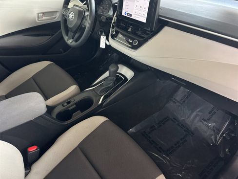 Used 2024 Toyota Corolla LE FWD image 14
