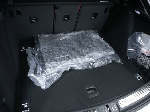 New 2026 Porsche Macan S AWD/4WD image 39