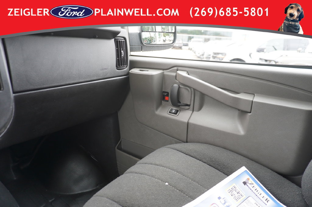 Used 2025 GMC Savana 2500 w/ Driver Convenience Package RWD image 25