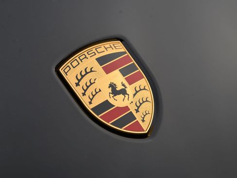 Certified 2024 Porsche 911 Carrera image 10