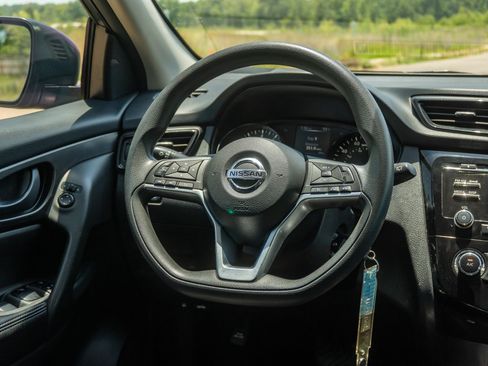 Used 2018 Nissan Rogue Sport S FWD image 20