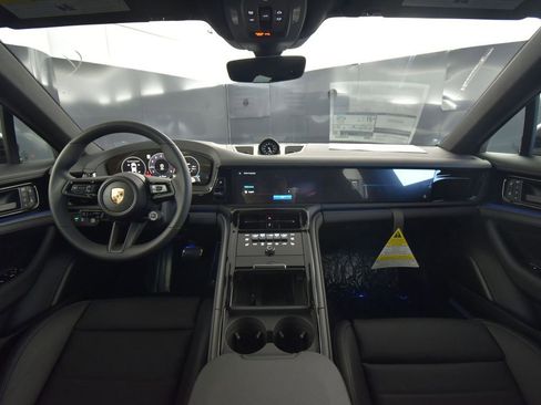 New 2025 Porsche Panamera 4 AWD/4WD image 14