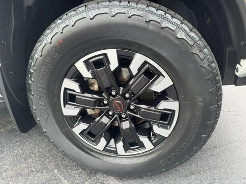 Used 2023 Nissan Frontier PRO-4X w/ Pro Convenience Package AWD/4WD image 38