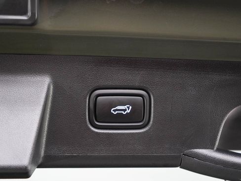 Used 2025 Hyundai Tucson SEL AWD/4WD image 17