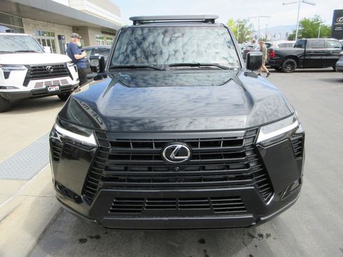 Used 2026 Lexus GX 550 w/ Accessory Package (2T) AWD/4WD image 14