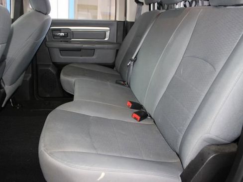 Used 2019 RAM 1500 Classic SLT AWD/4WD image 9