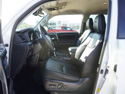 Certified 2022 Toyota 4Runner TRD Off-Road Premium image 19