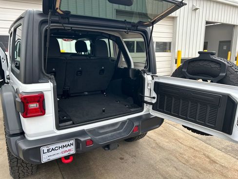 Used 2025 Jeep Wrangler Rubicon image 30