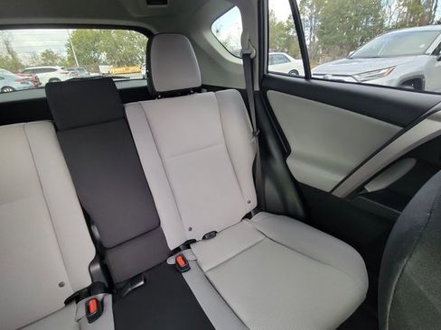 Used 2018 Toyota RAV4 XLE image 6