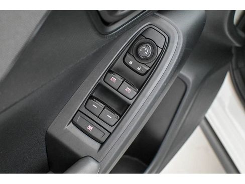 Used 2025 Subaru Crosstrek 2.5i Premium AWD/4WD image 30