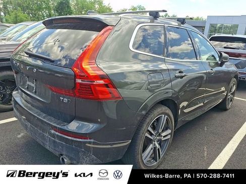 Used 2018 Volvo XC60 T5 Momentum w/ Advanced Package AWD/4WD image 5