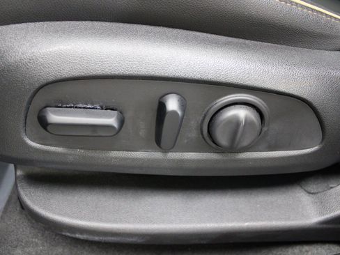 Used 2020 Chevrolet Blazer Premier w/ Driver Confidence II Package image 19