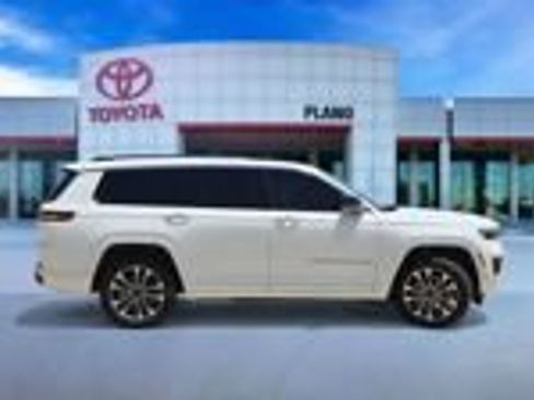 Used 2022 Jeep Grand Cherokee L Overland w/ Luxury Tech Group IV AWD/4WD image 3