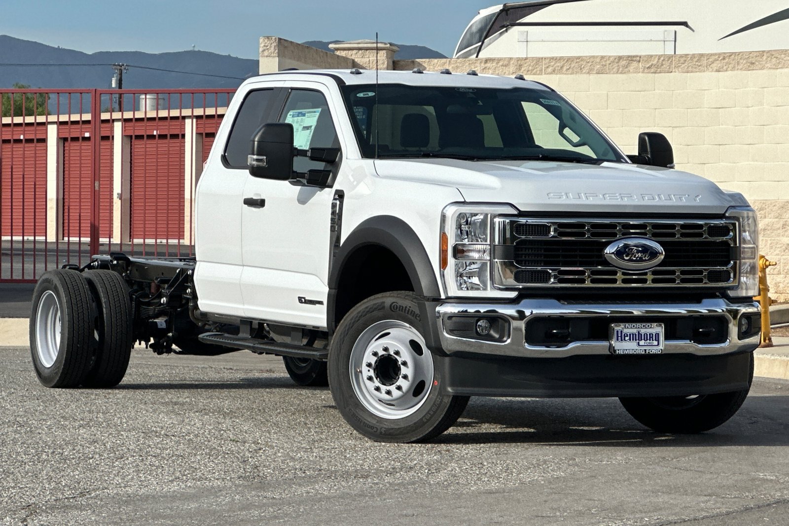 New 2026 Ford F450 XL w/ XL Chrome Package RWD image 2