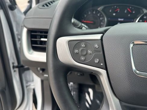 Used 2024 GMC Terrain SLT image 18