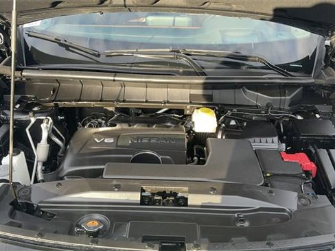 Used 2023 Nissan Pathfinder Platinum image 13