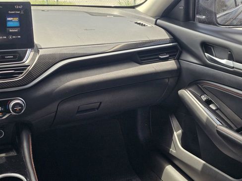 Used 2023 Nissan Altima 2.0 SR FWD image 18