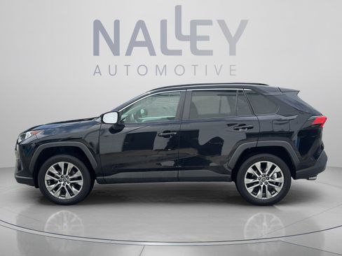 Used 2020 Toyota RAV4 XLE Premium FWD image 2