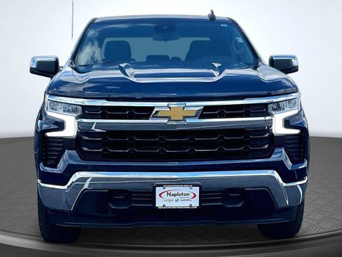 Used 2023 Chevrolet Silverado 1500 LT AWD/4WD image 3