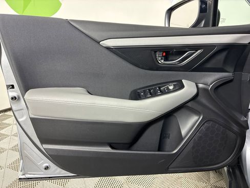 Used 2025 Subaru Outback Premium image 11