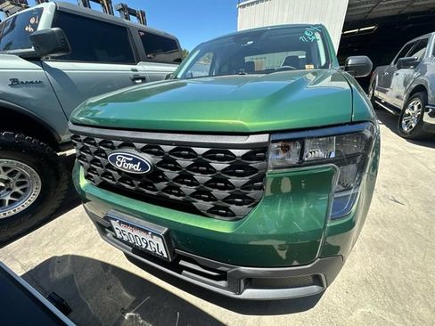 Used 2025 Ford Maverick XLT FWD image 4