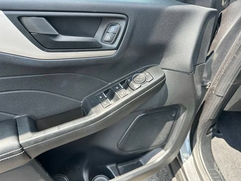 Certified 2022 Ford Escape SE w/ SE Sport Appearance Package AWD/4WD image 20